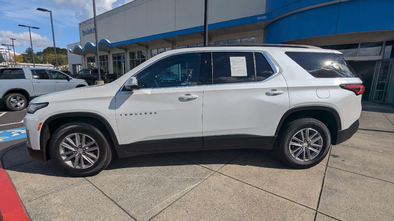 2023 Chevrolet Traverse LT Cloth