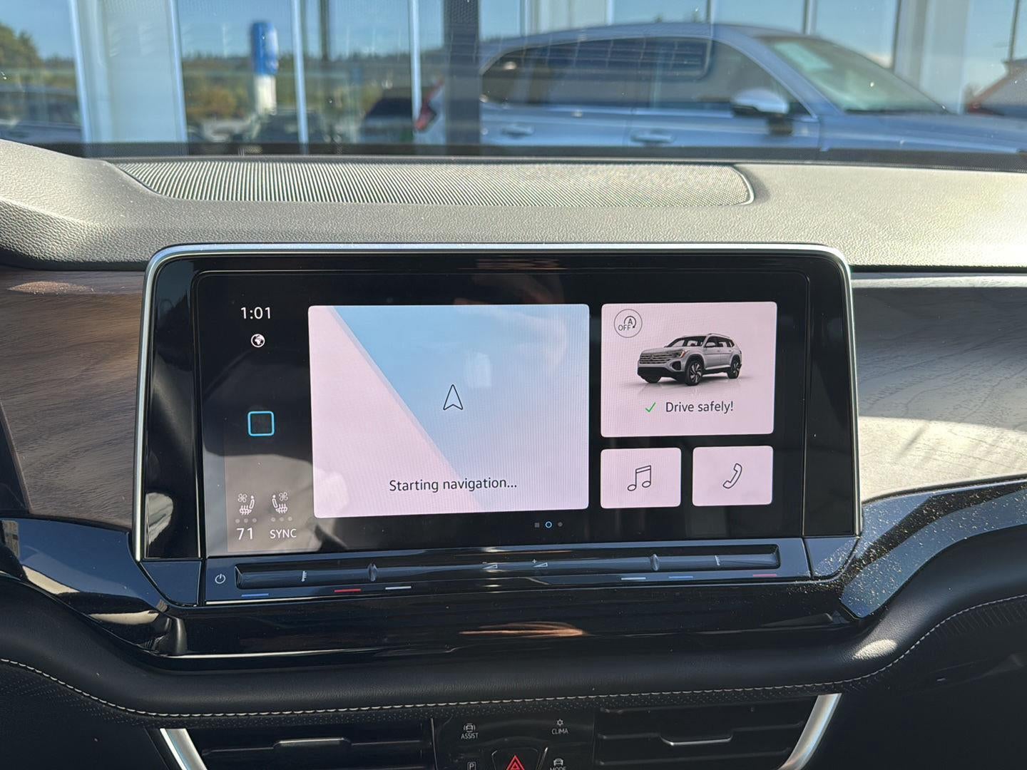 2024 Volkswagen Atlas 2.0T SE w/Technology