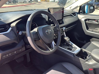 2024 Toyota Rav4 XLE Premium