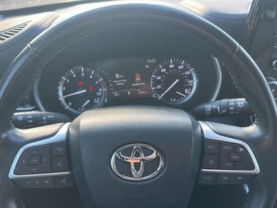2022 Toyota Highlander XLE
