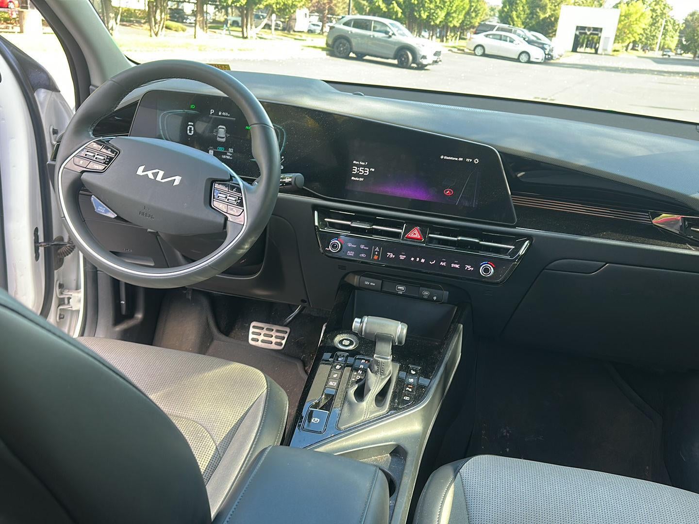 2024 Kia Niro SX Touring