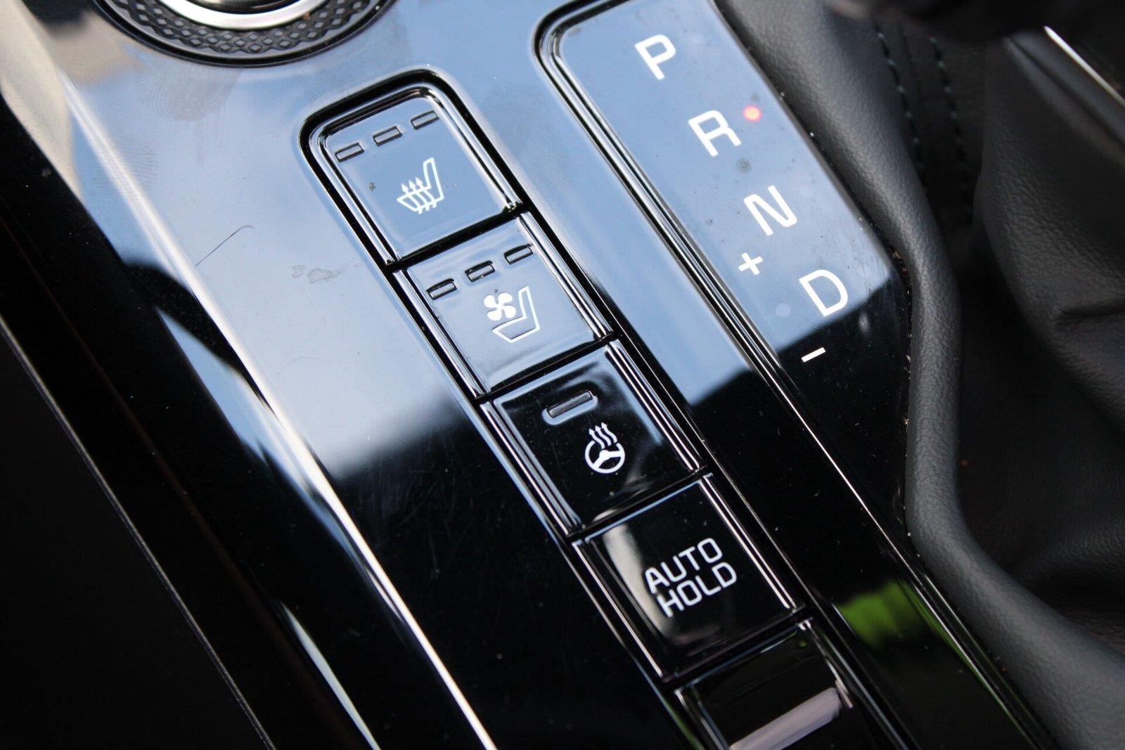 2024 Kia Niro SX Touring