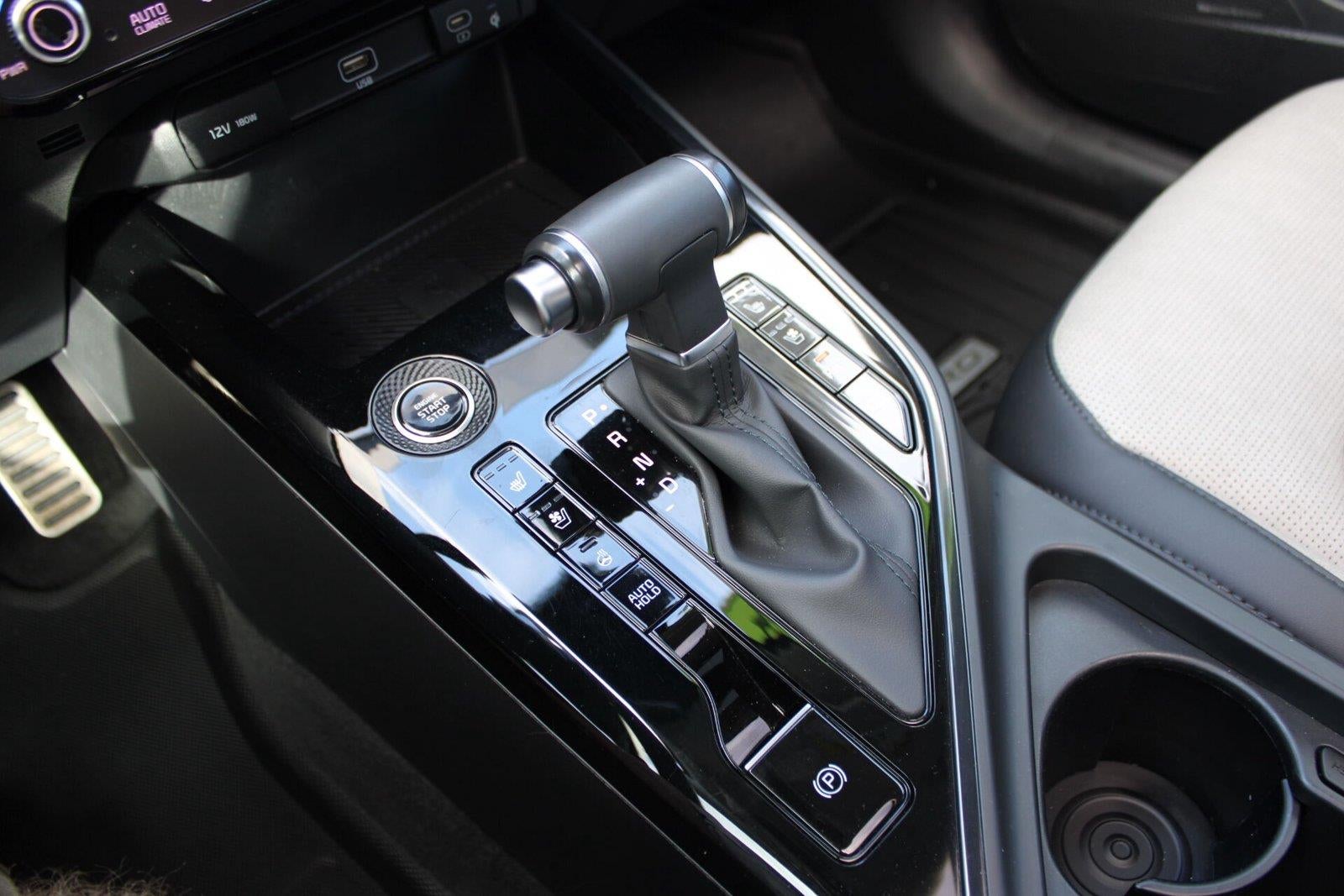 2024 Kia Niro SX Touring