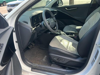 2024 Kia Niro SX Touring