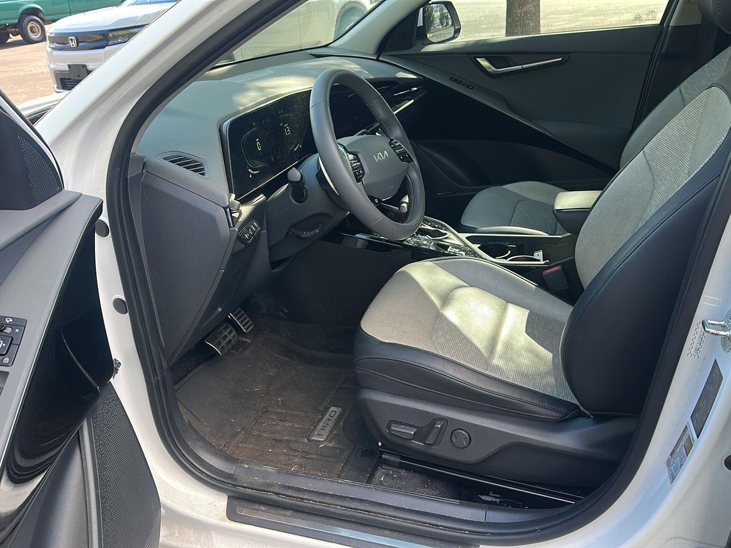 2024 Kia Niro SX Touring
